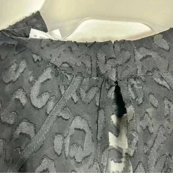 NWT BCBGeneration Women's Lace Sleeve Romper, Black, Size 6 - Picture 12 of 16